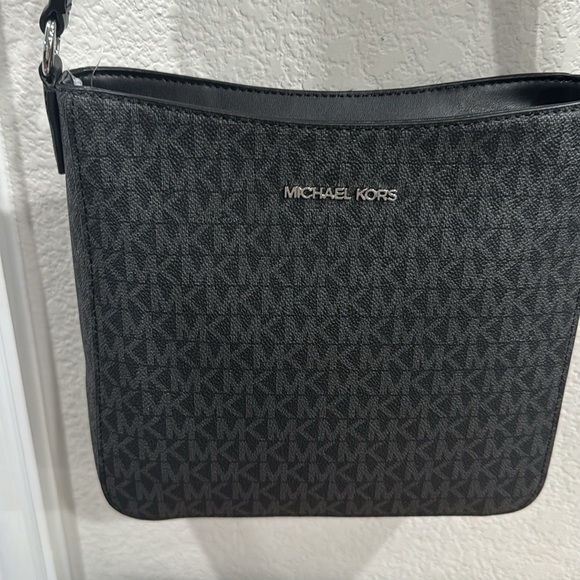 NWT Michael Kors Jet Set Bag - Picture 2 of 4